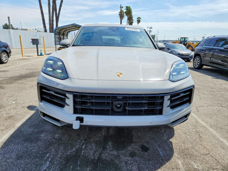 Porsche CAYENNE 2024 — Copart