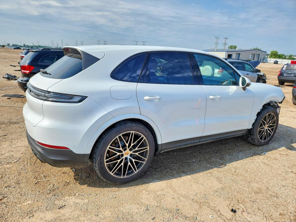 Porsche CAYENNE 2024 — Copart