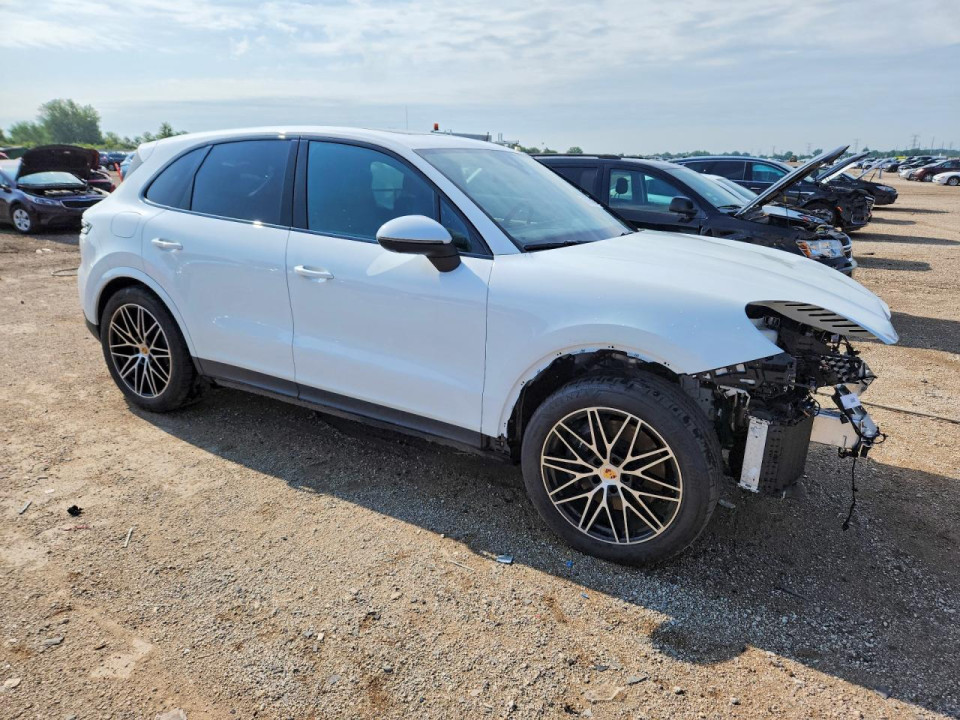Porsche CAYENNE 2024 — Copart