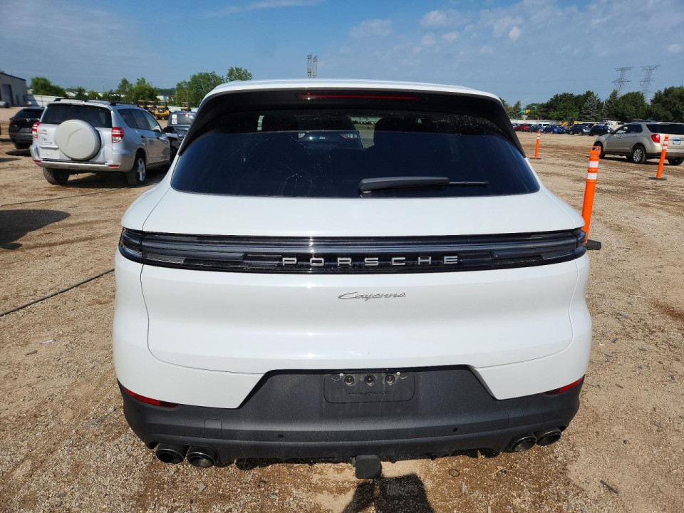 Porsche CAYENNE 2024 — Copart