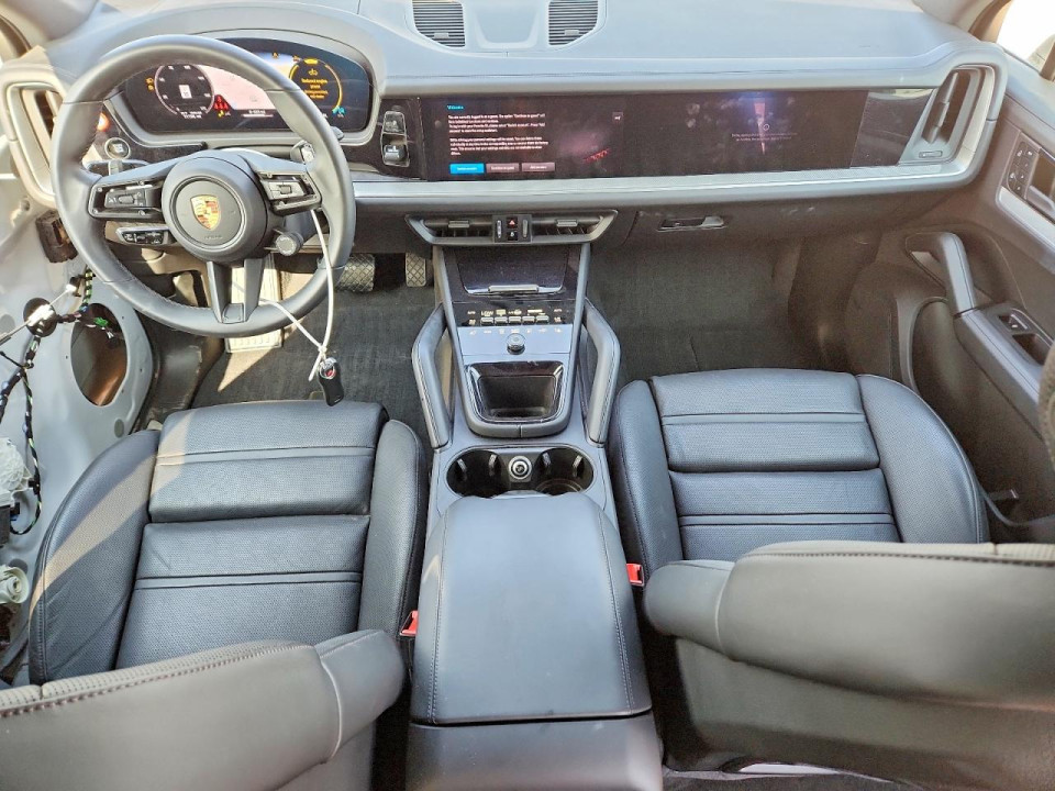 Porsche CAYENNE 2024 — Copart