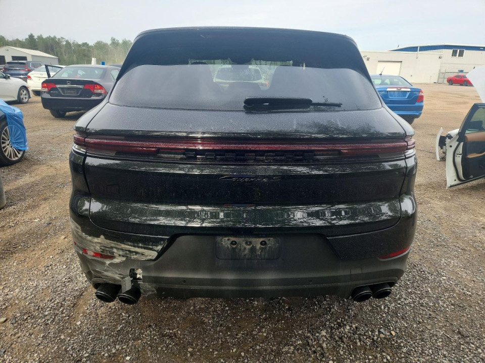 Porsche CAYENNE 2024 — Copart