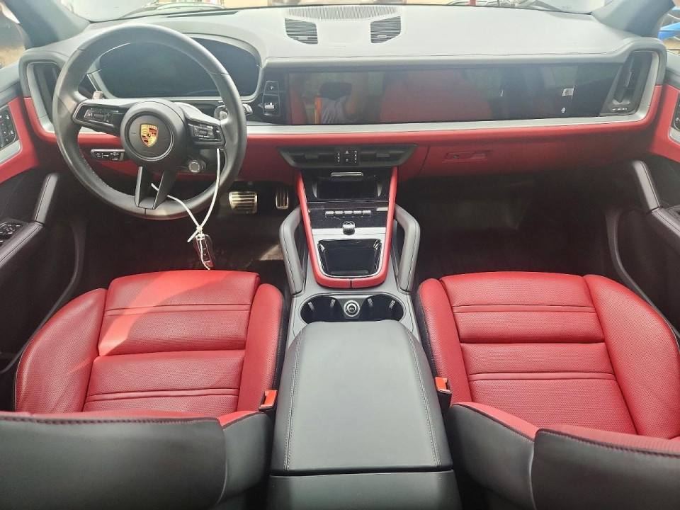 Porsche CAYENNE 2024 — Copart