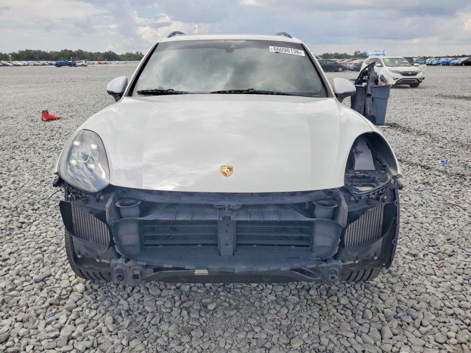 Porsche CAYENNE 2016 — Copart