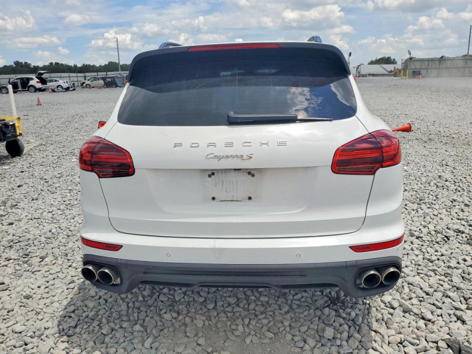 Porsche CAYENNE 2016 — Copart