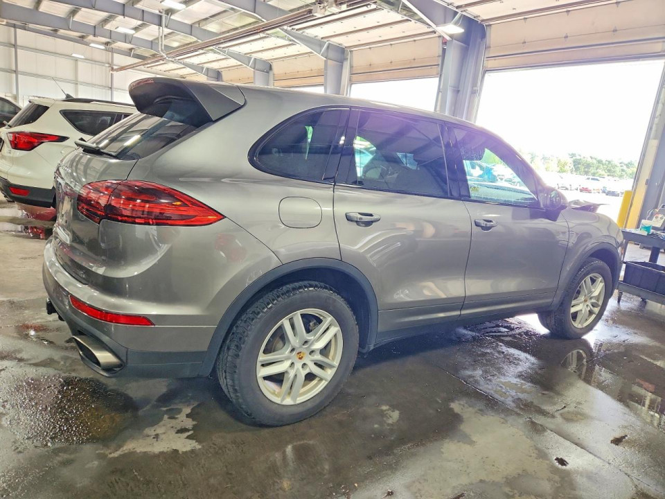 Porsche CAYENNE 2016 — Copart