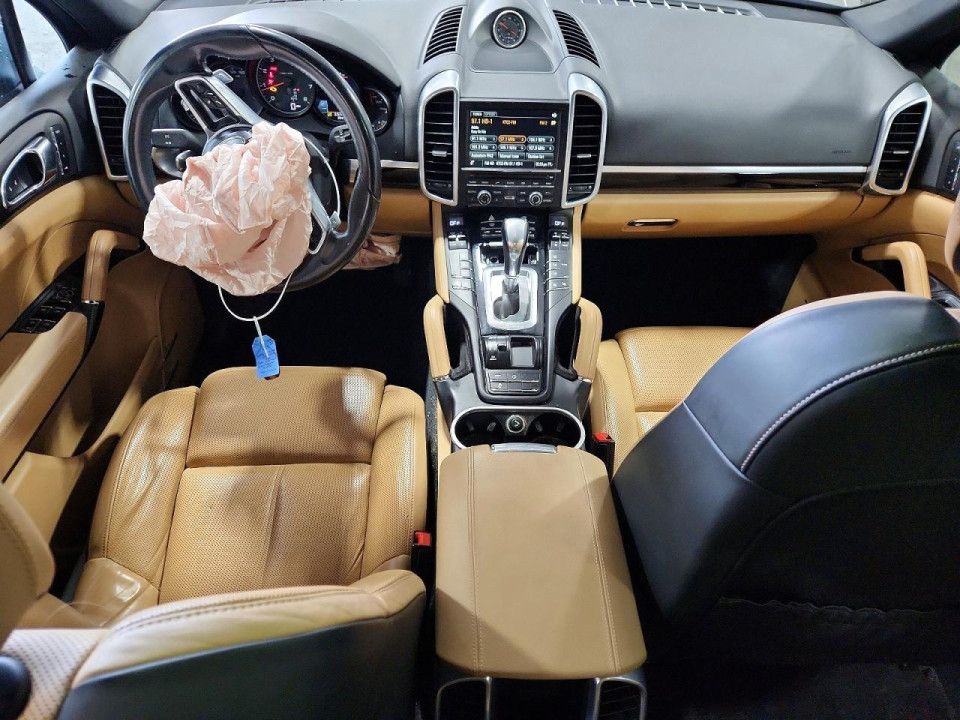 Porsche CAYENNE 2016 — Copart
