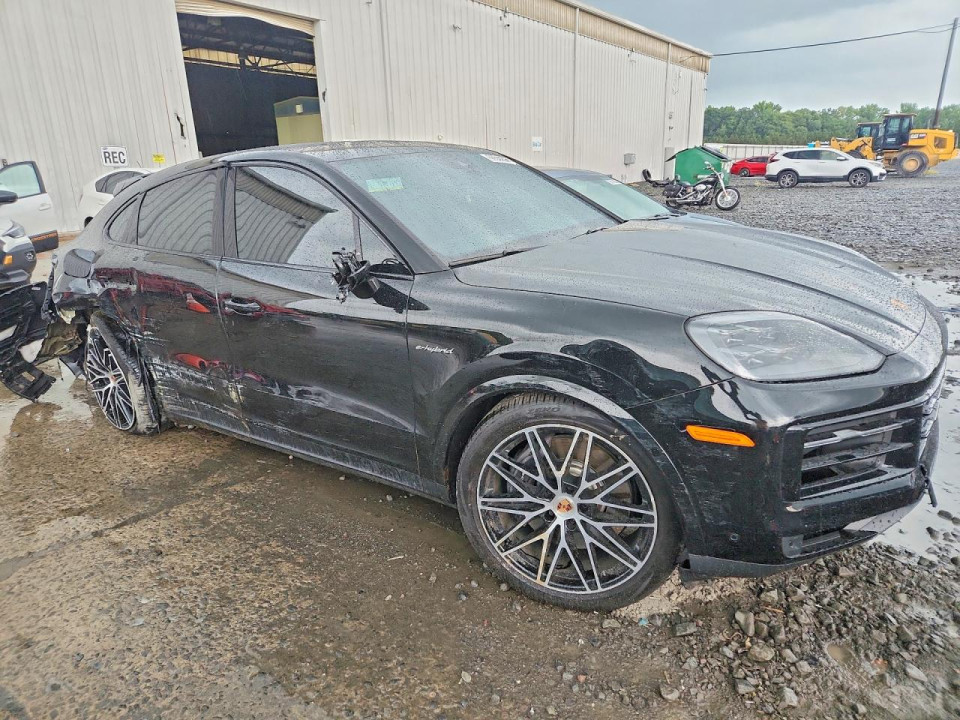 Porsche CAYENNE 2025 — Copart