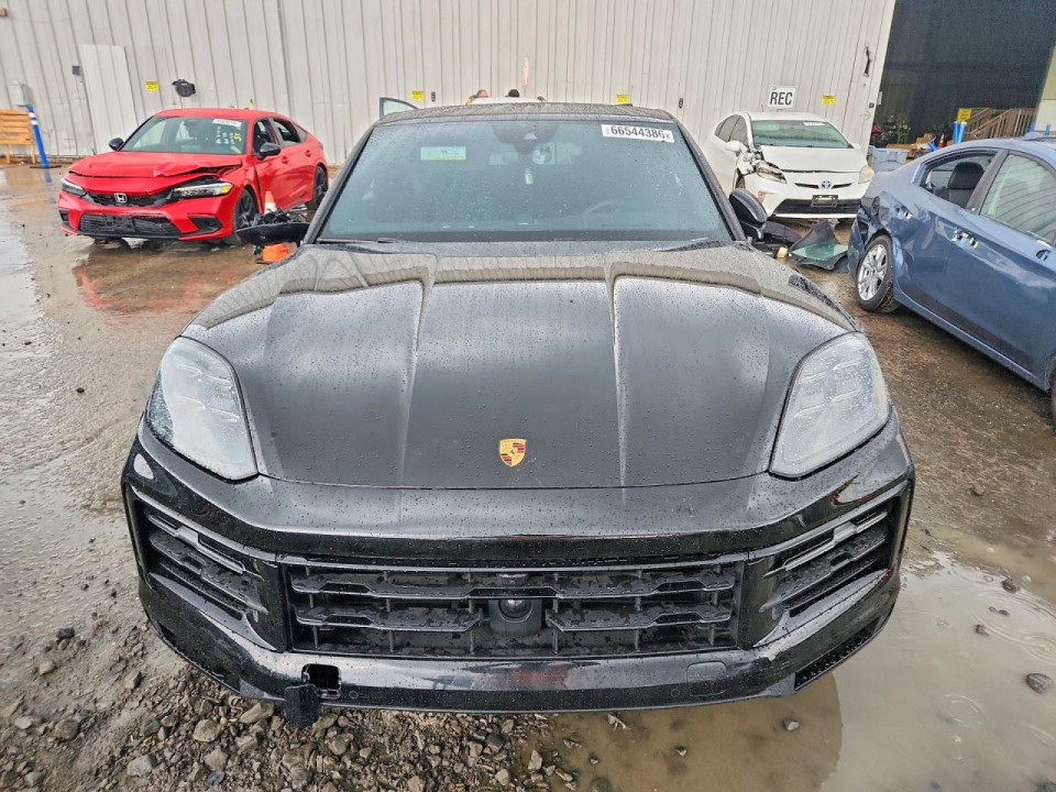 Porsche CAYENNE 2025 — Copart