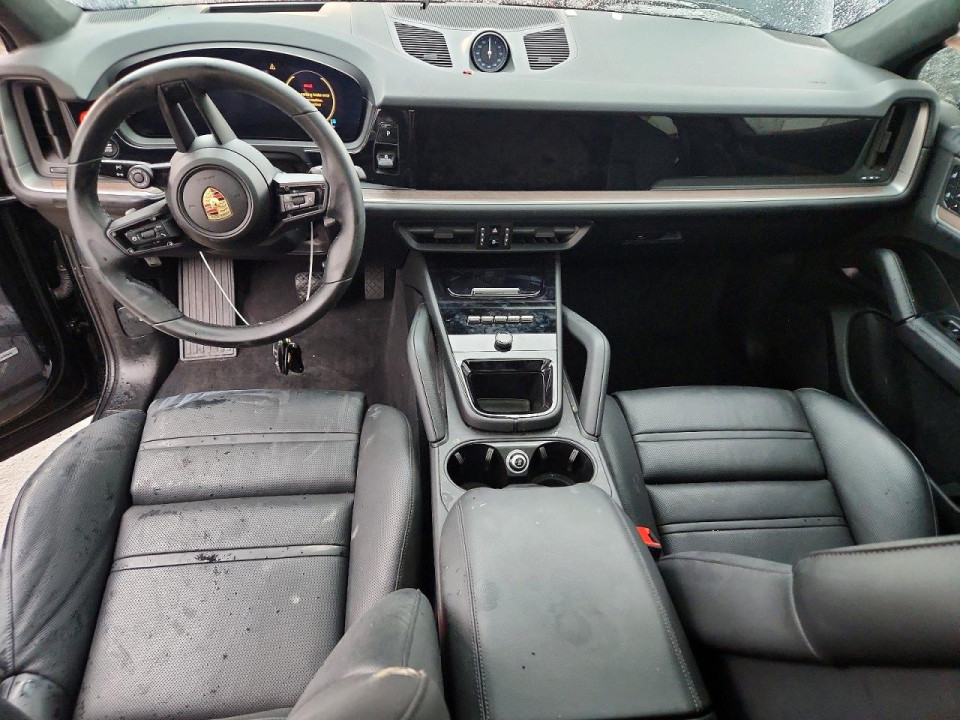 Porsche CAYENNE 2025 — Copart