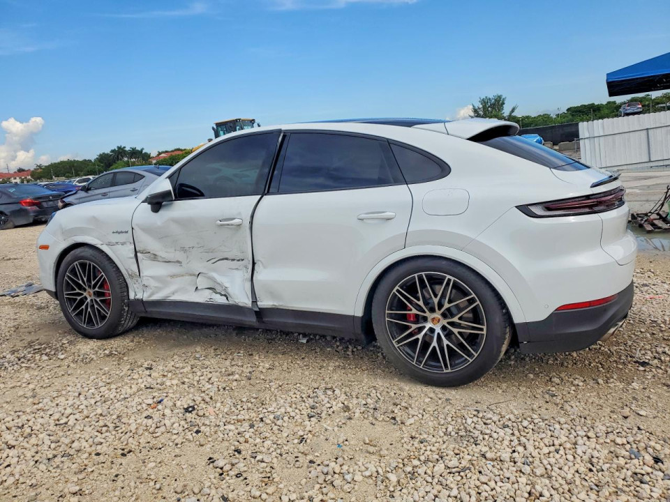 Porsche CAYENNE 2026 — Copart