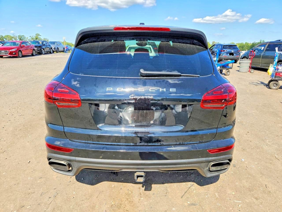 Porsche CAYENNE 2016 — Copart