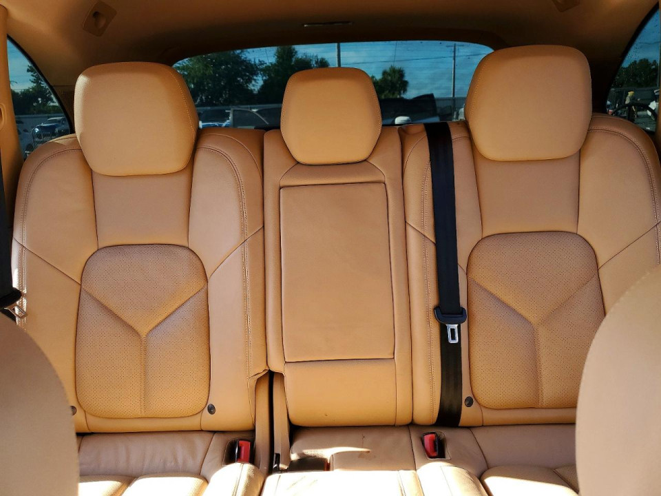 Porsche CAYENNE 2016 — Copart