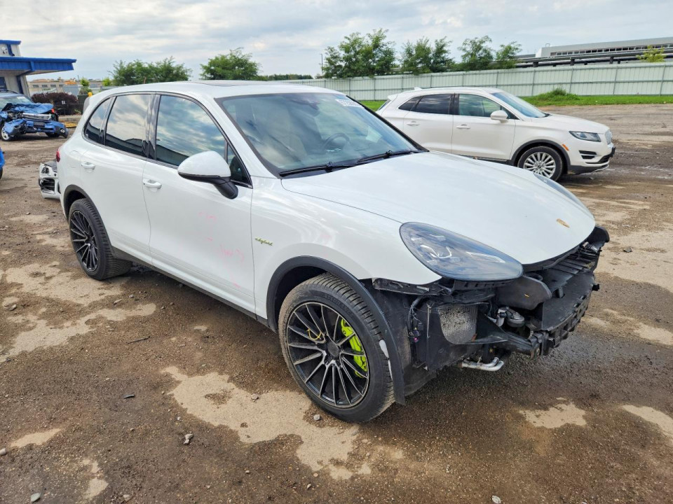 Porsche CAYENNE 2016 — Copart