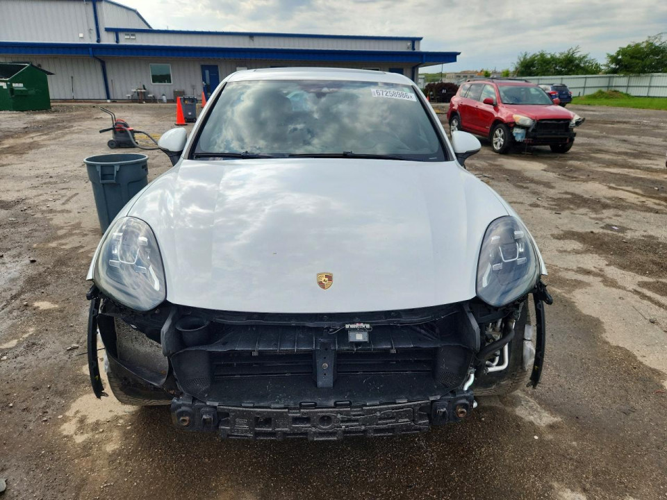 Porsche CAYENNE 2016 — Copart