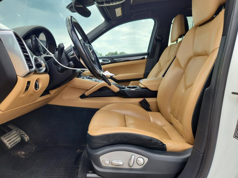 Porsche CAYENNE 2016 — Copart