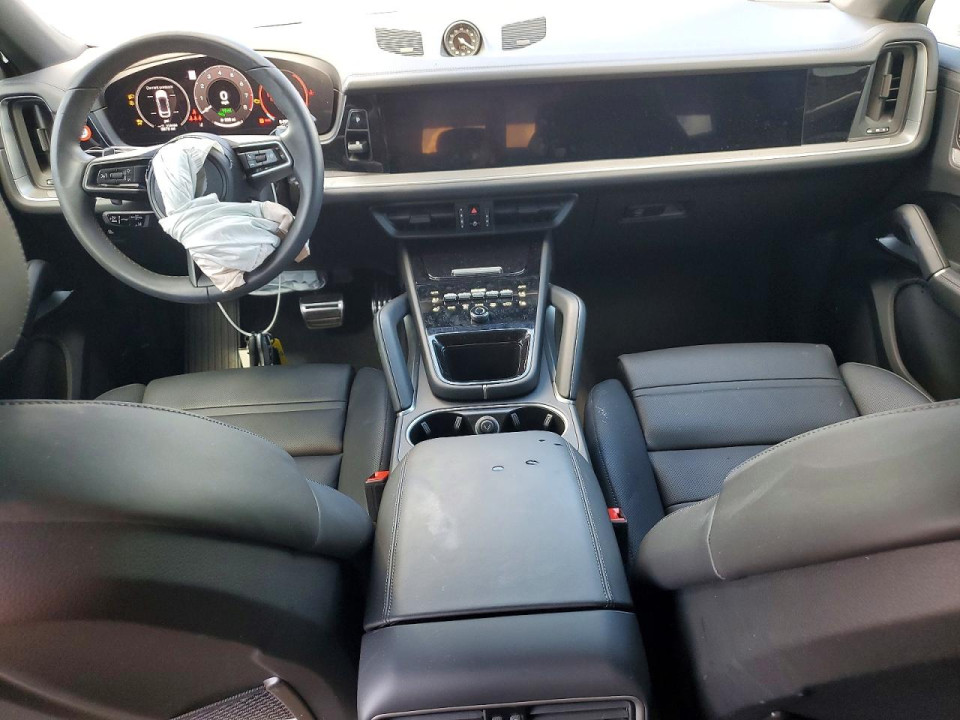 Porsche CAYENNE 2025 — Copart