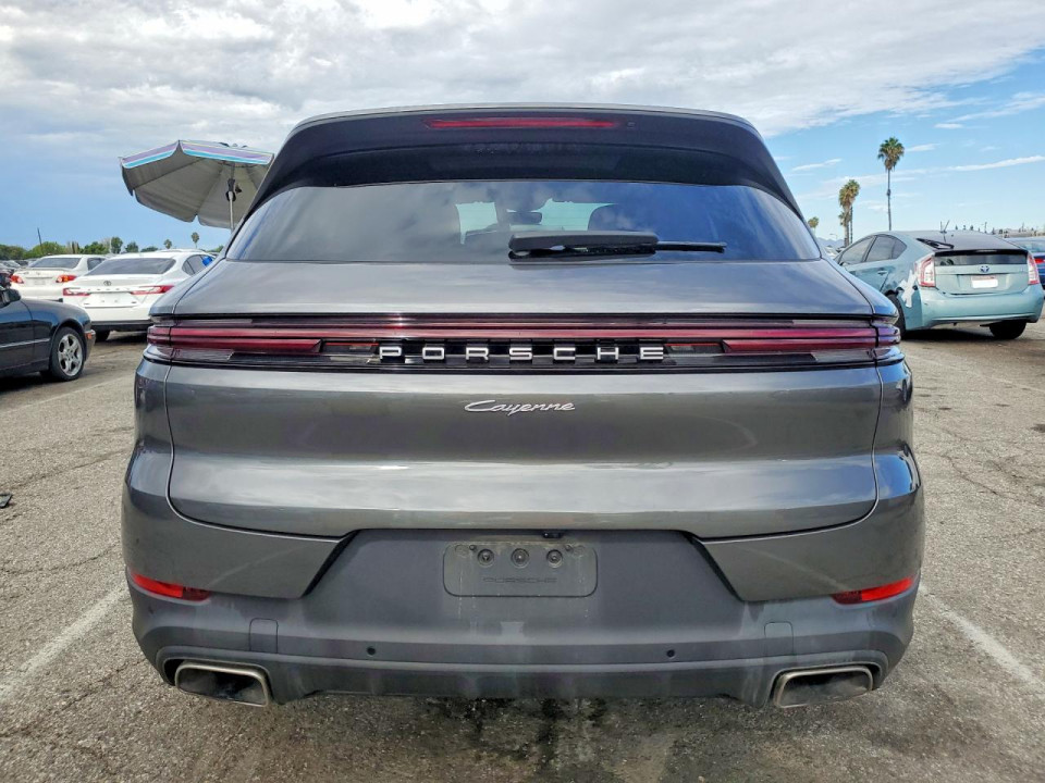 Porsche CAYENNE 2025 — Copart