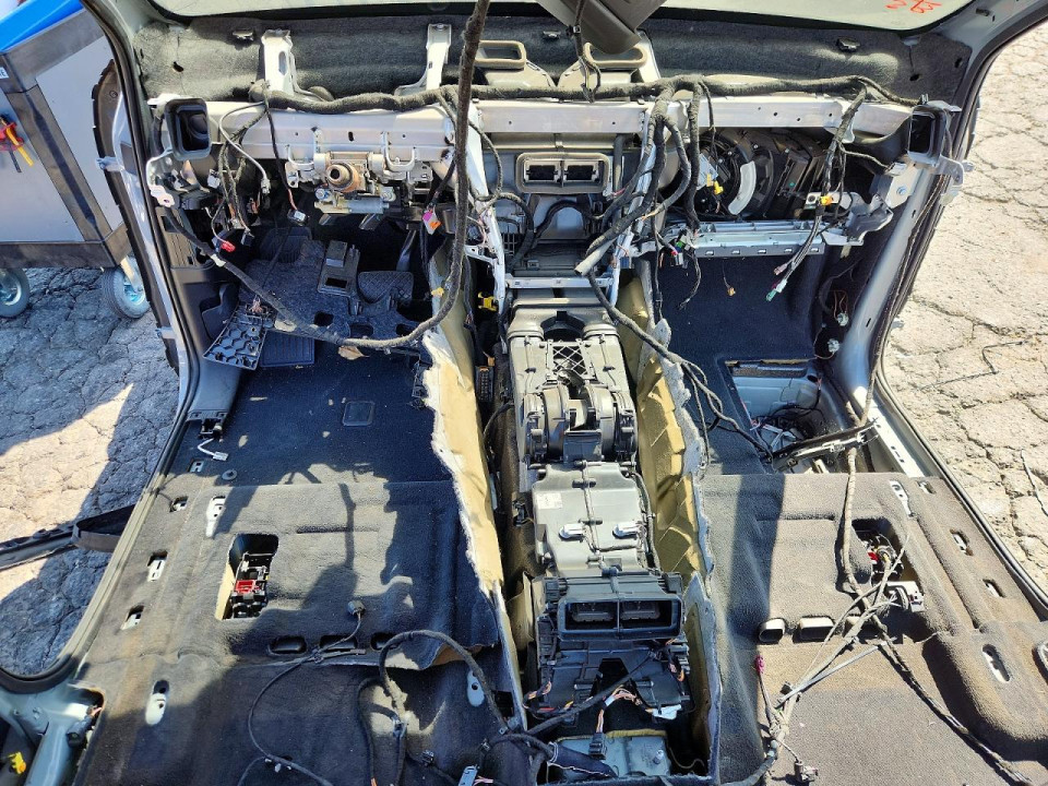 Porsche CAYENNE 2024 — Copart