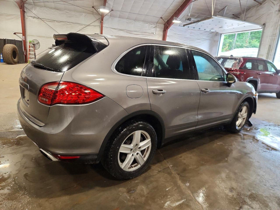Porsche CAYENNE 2012 — Copart