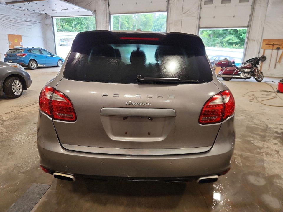 Porsche CAYENNE 2012 — Copart