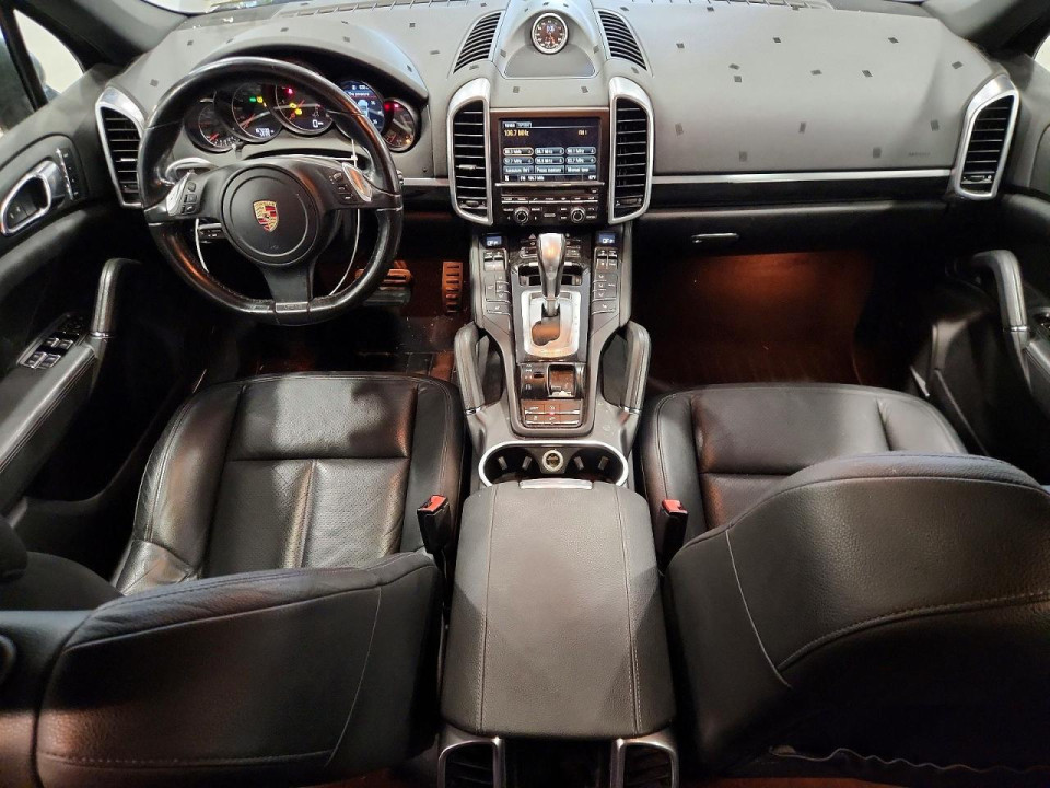 Porsche CAYENNE 2012 — Copart