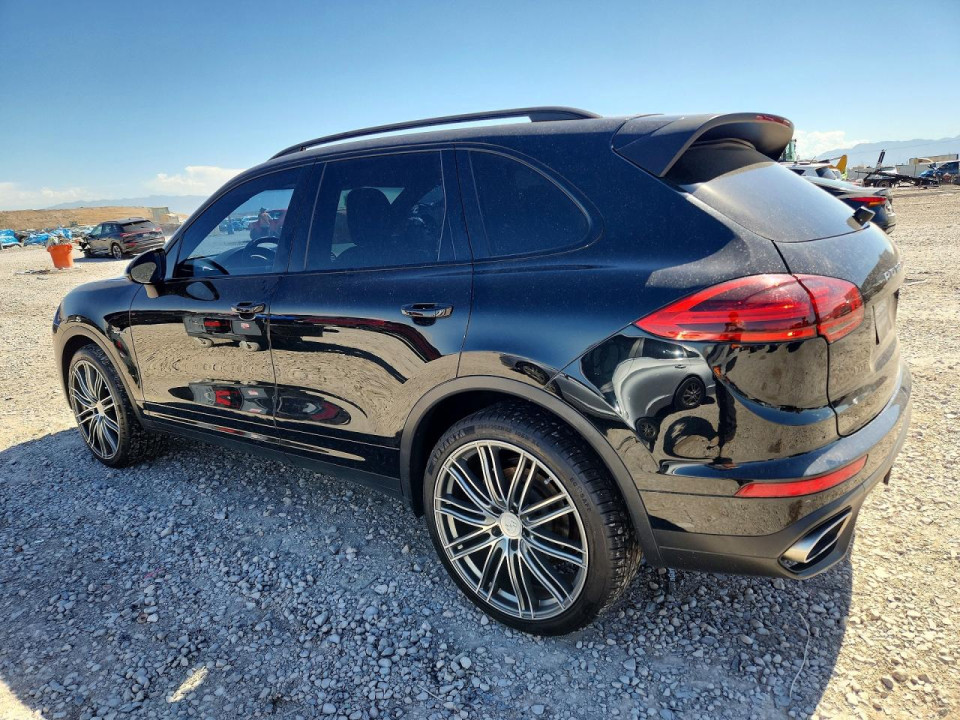 Porsche CAYENNE 2016 — Copart