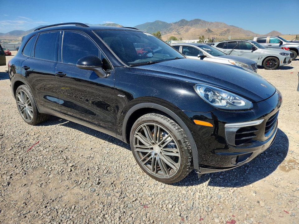 Porsche CAYENNE 2016 — Copart