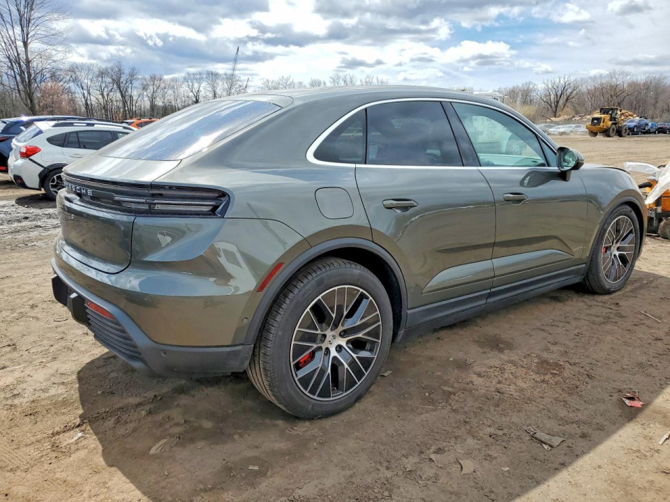 Porsche MACAN 4S 2025 — Copart