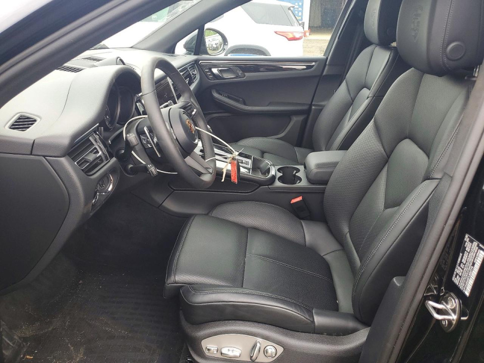 Porsche MACAN BASE 2026 — Copart