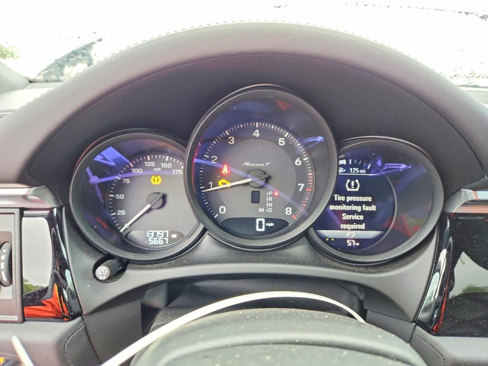 Porsche MACAN BASE 2024 — Copart