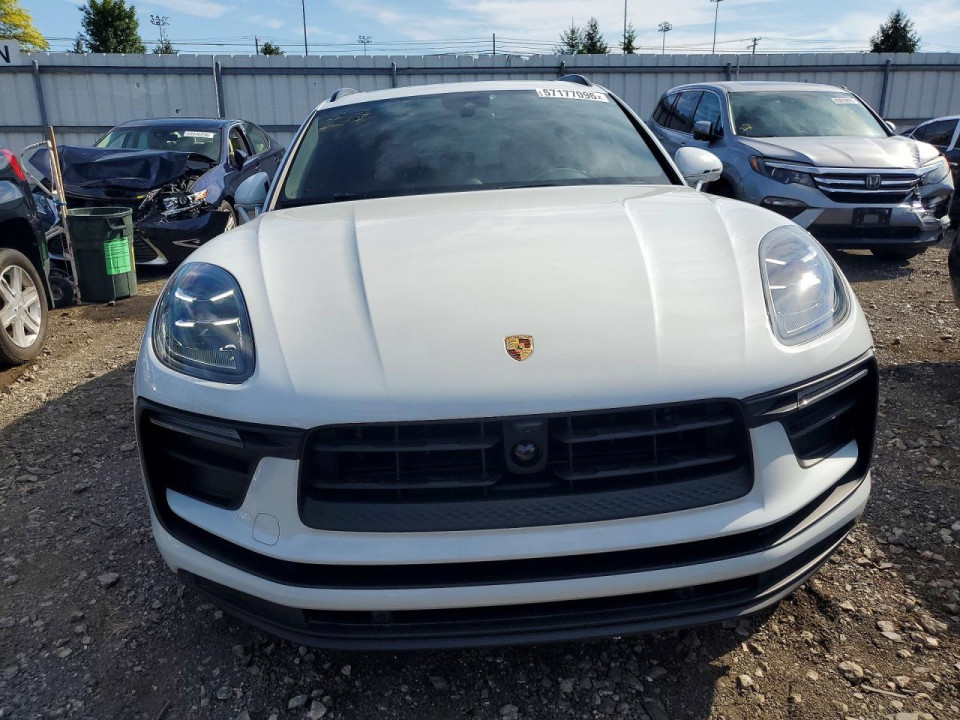 Porsche MACAN BASE 2024 — Copart