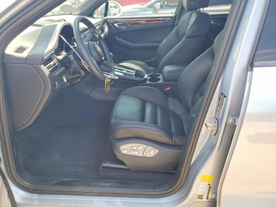 Porsche MACAN BASE 2025 — Copart