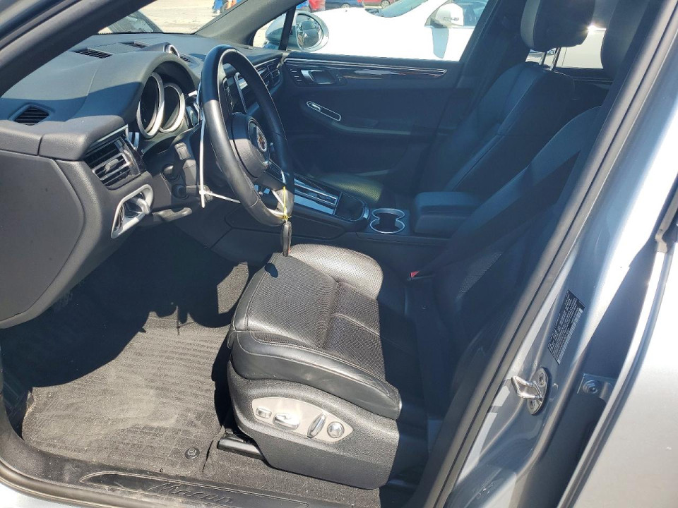 Porsche MACAN BASE 2023 — Copart