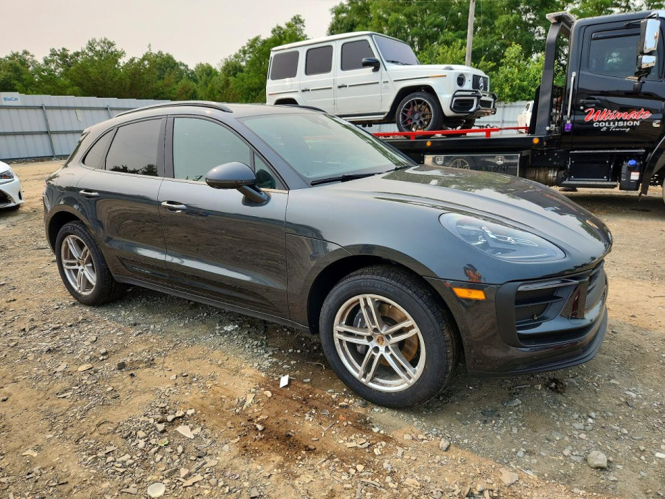 Porsche MACAN BASE 2026 — Copart