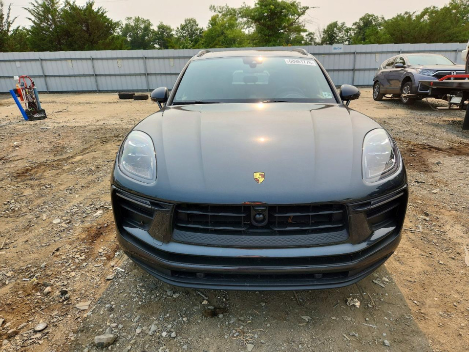 Porsche MACAN BASE 2026 — Copart