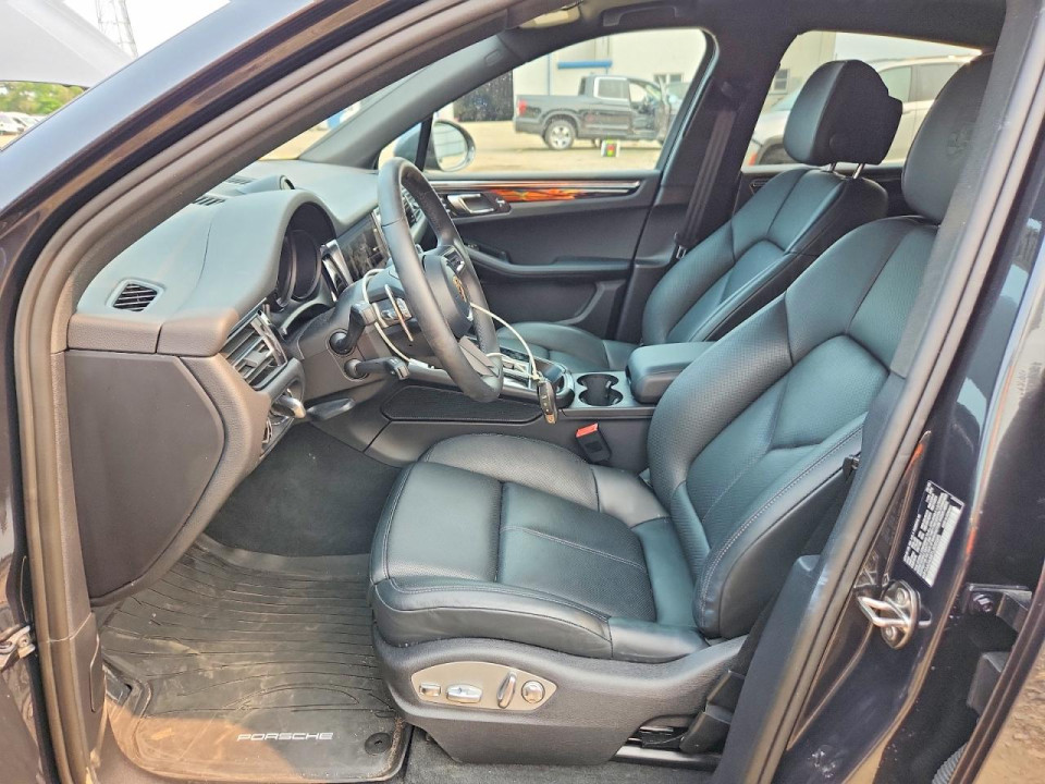 Porsche MACAN BASE 2026 — Copart