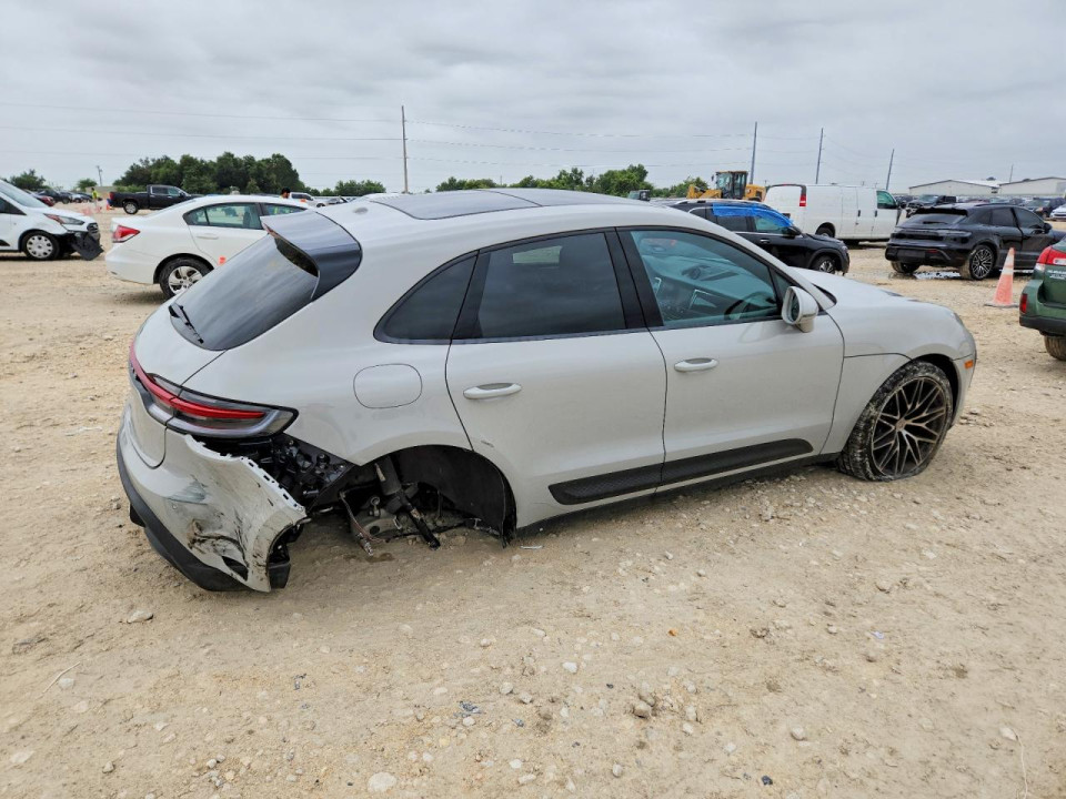 Porsche MACAN BASE 2025 — Copart