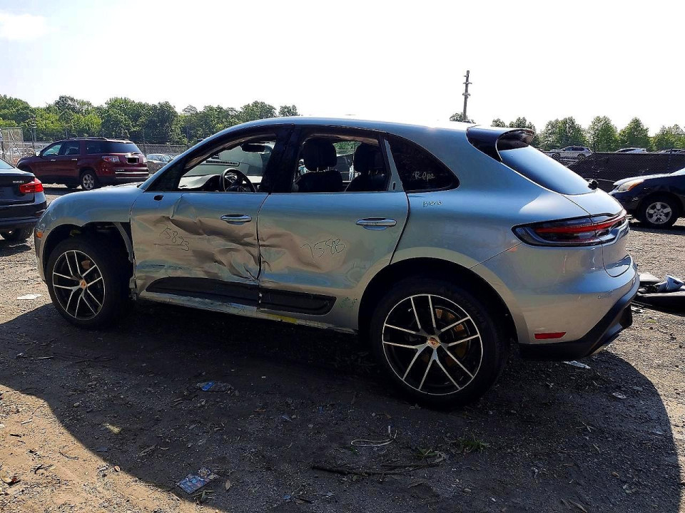 Porsche MACAN BASE 2026 — Copart