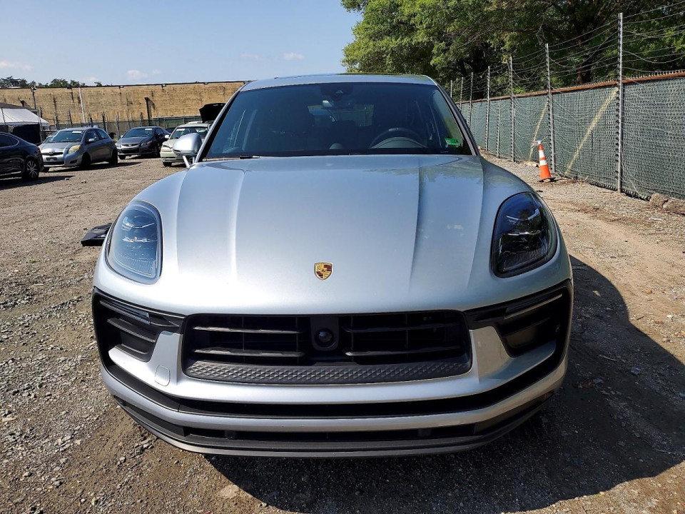 Porsche MACAN BASE 2026 — Copart