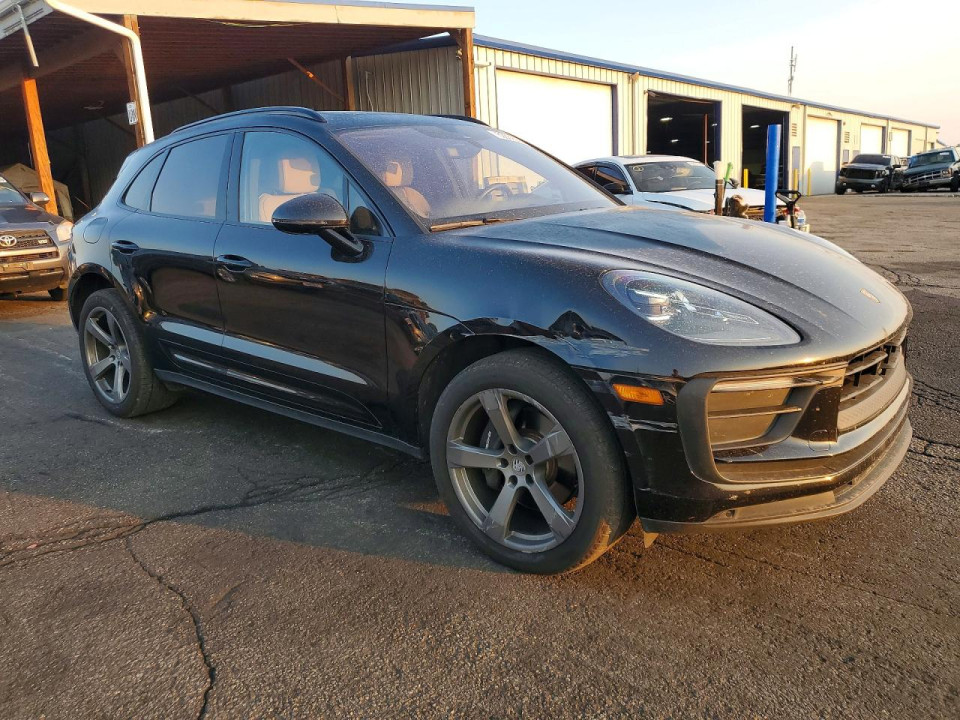 Porsche MACAN BASE 2024 — Copart