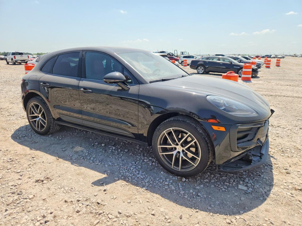 Porsche MACAN BASE 2024 — Copart
