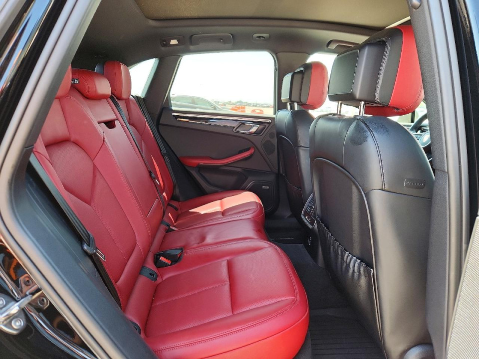 Porsche MACAN BASE 2024 — Copart