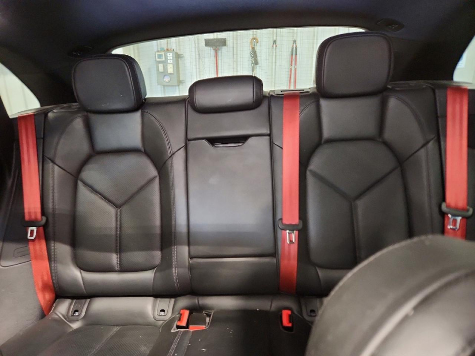 Porsche MACAN BASE 2023 — Copart