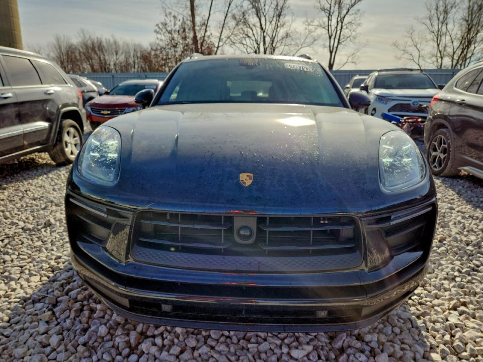 Porsche MACAN BASE 2024 — Copart