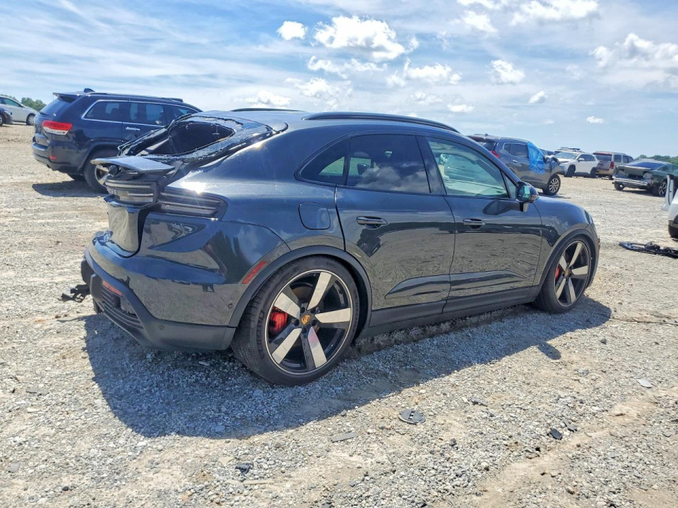Porsche MACAN 2026 — Copart
