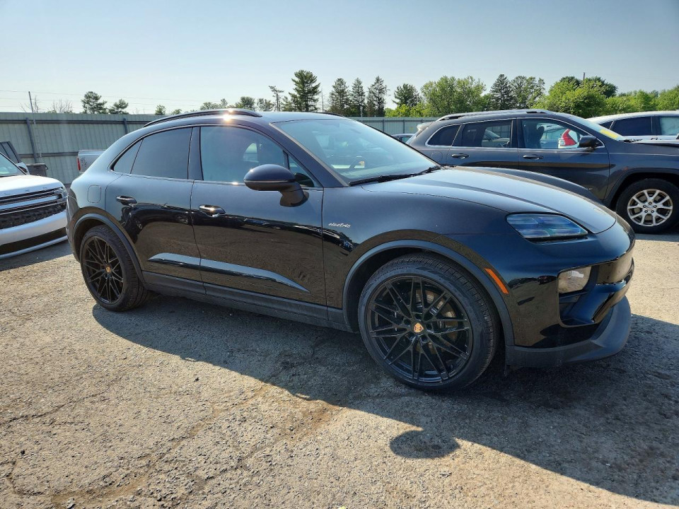 Porsche MACAN 2025 — Copart