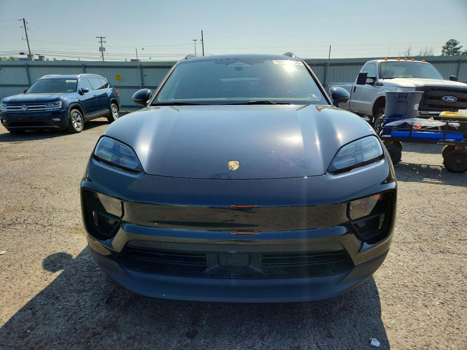Porsche MACAN 2025 — Copart
