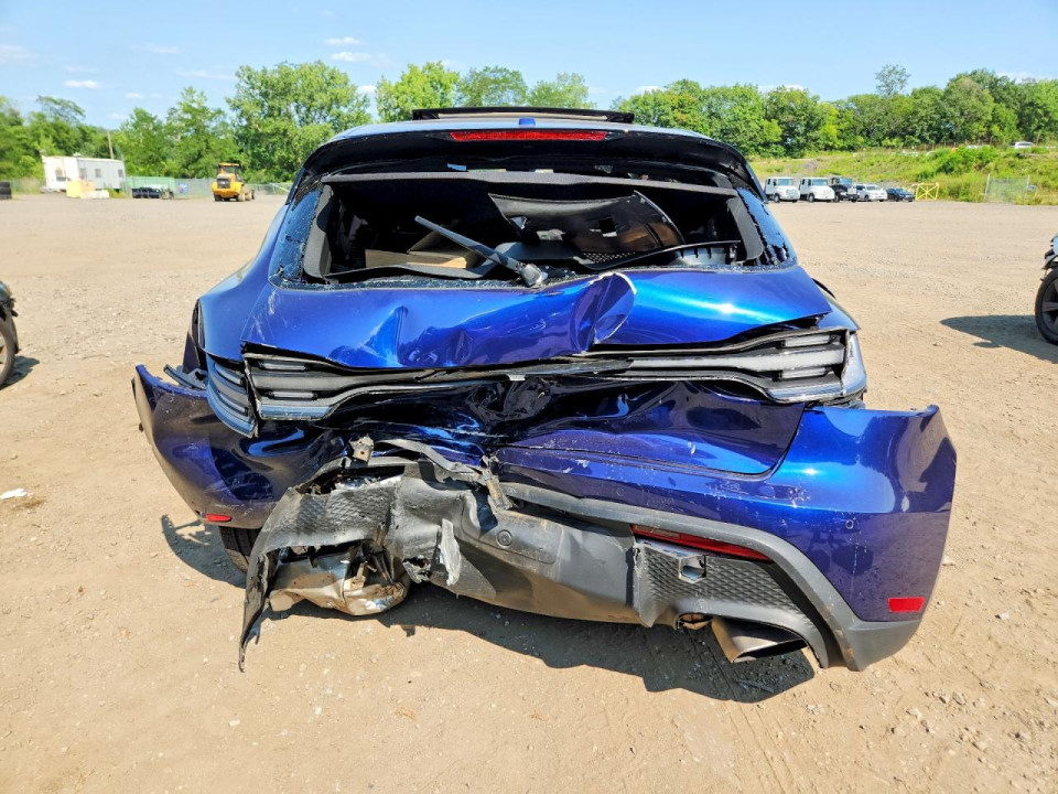 Porsche MACAN 2024 — Copart