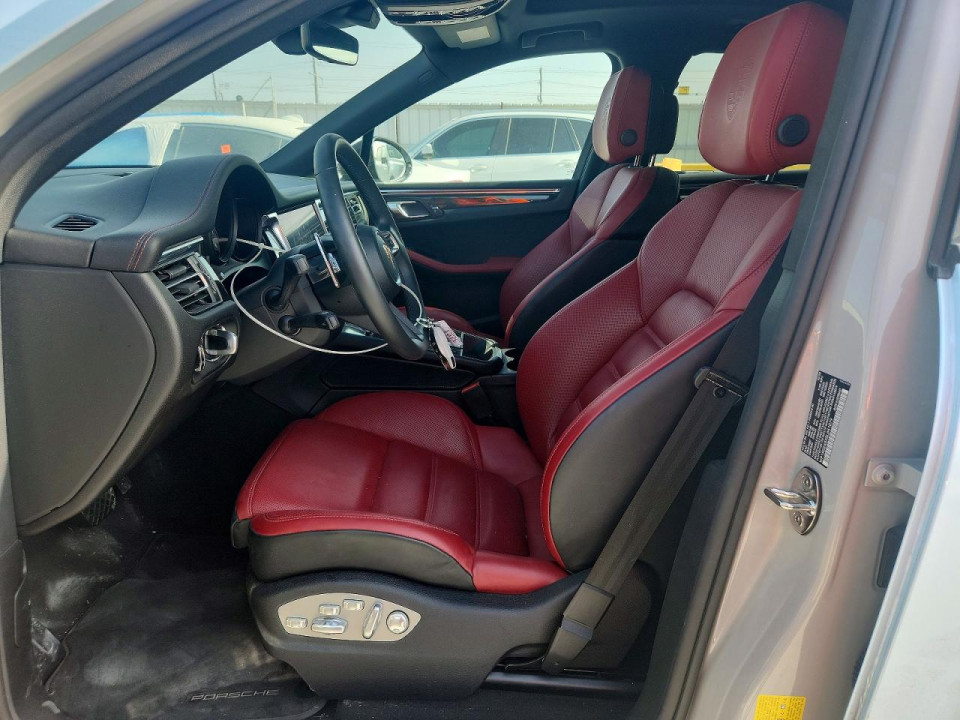 Porsche MACAN 2025 — Copart
